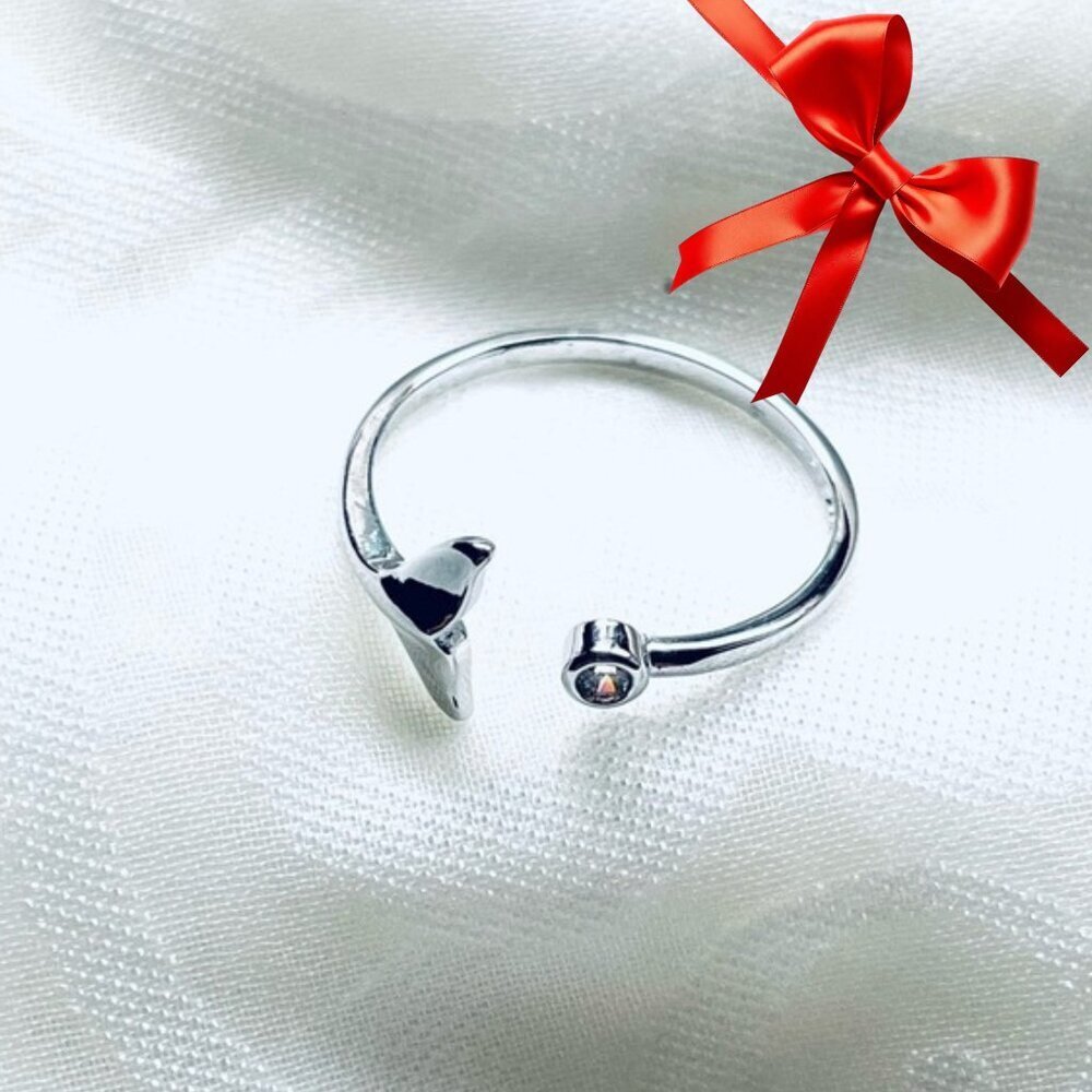 🐬✨ NWOT 925 Sterling Silver Dolphin Tail Adjustable Ring with Zircons 💙